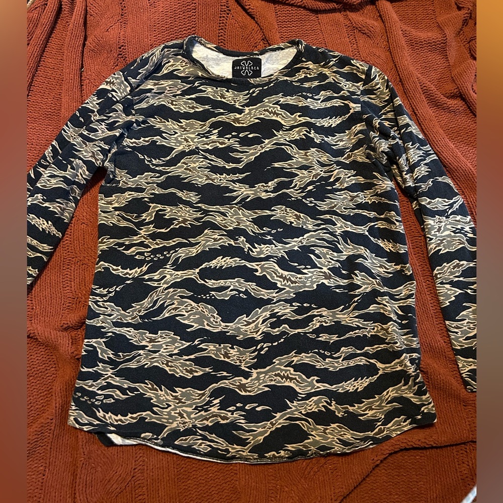 Jaywalker long sleeve graphic camo t-shirt